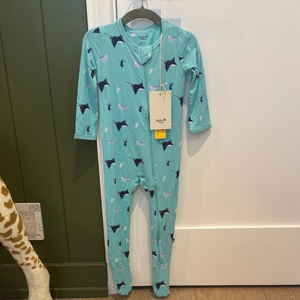 Kyte BABY Teal Unicorn Print Kids Footie